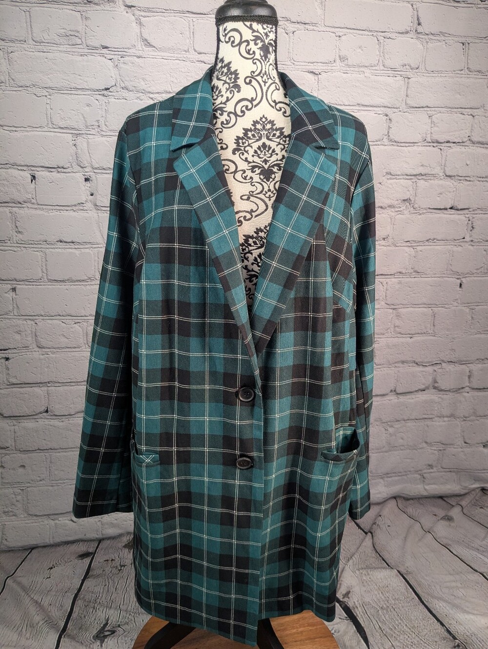 Torrid Teal Plaid Long Blazer Jacket - Women Pockets Size 4x Button Front